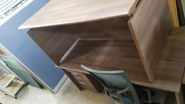 오크샤모니책상